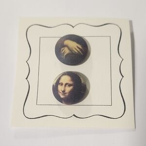 Rare Vintage Mona Lisa Shank Buttons Set Of 2